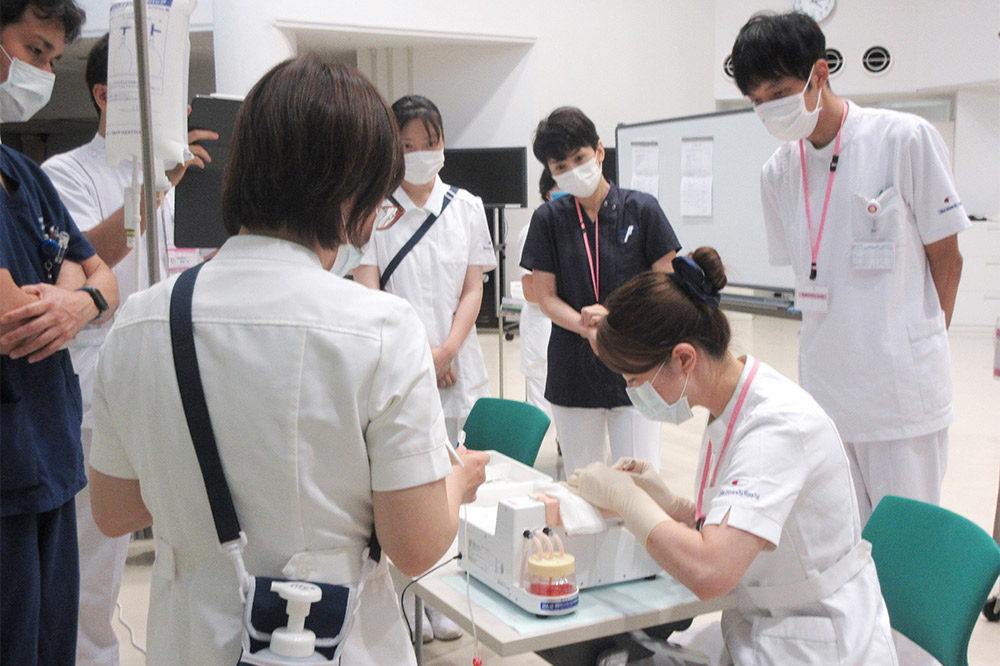写真:看護師特定行為研修の様子